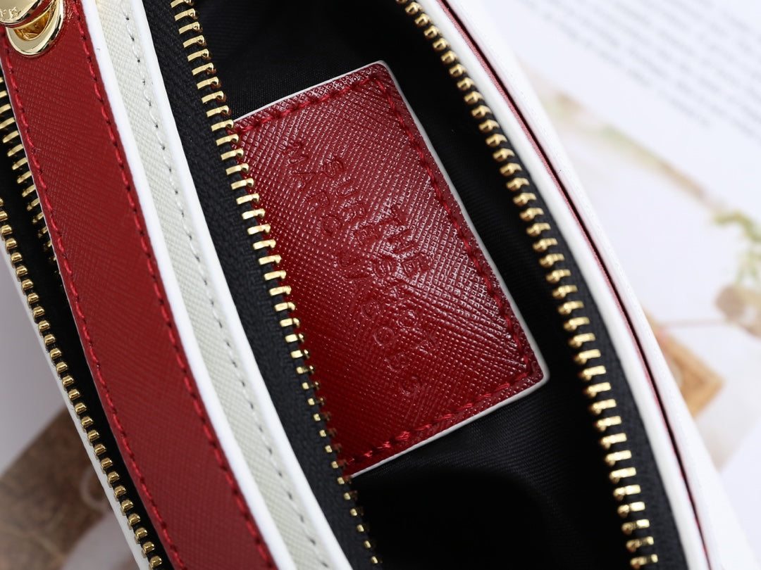 1XA31BDE Stylish leather bag 