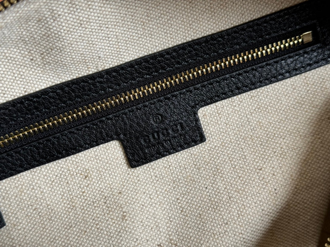 155NB69BDE Stylish leather bag