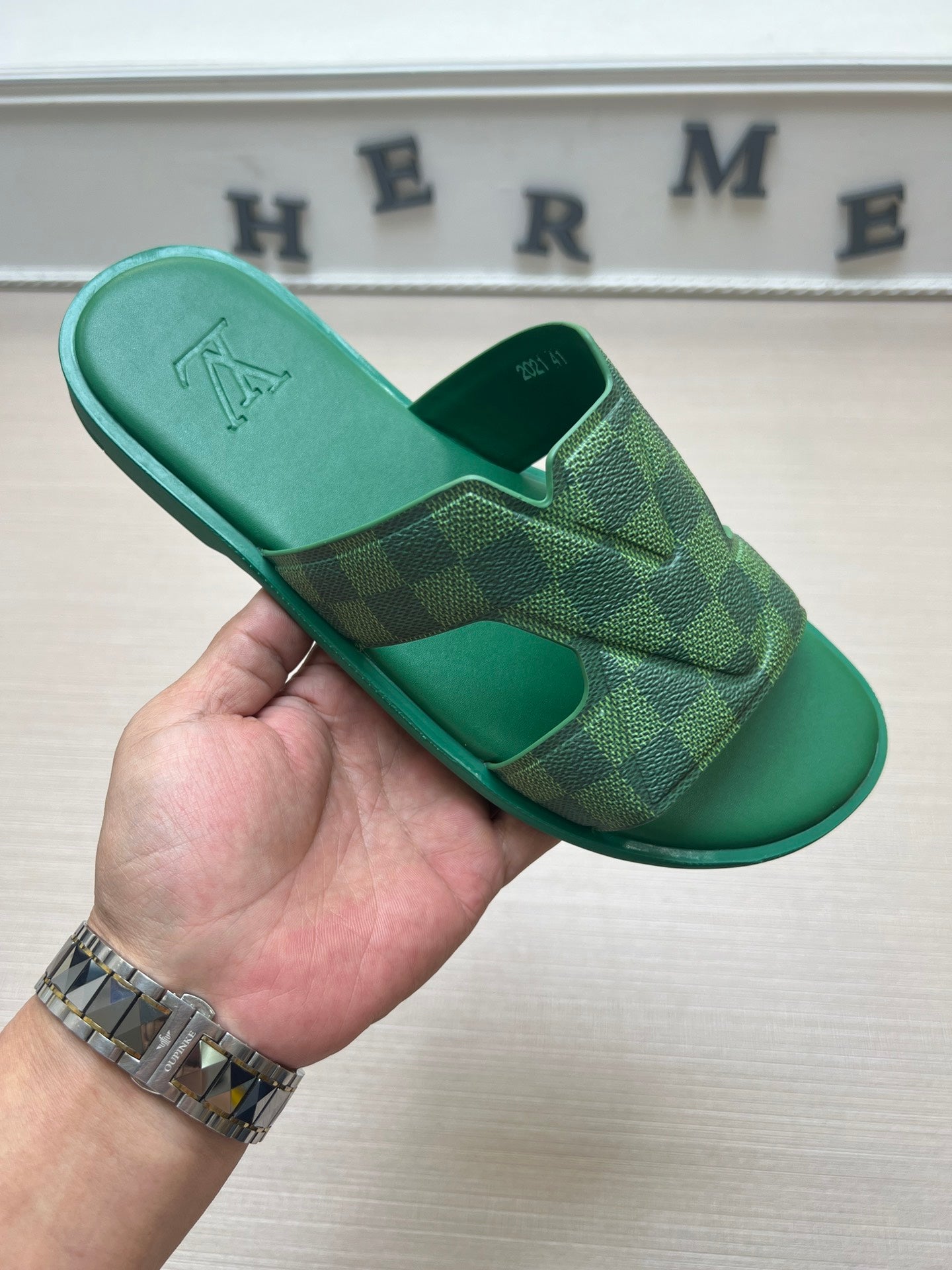 54E22ZDE Stylish slippers