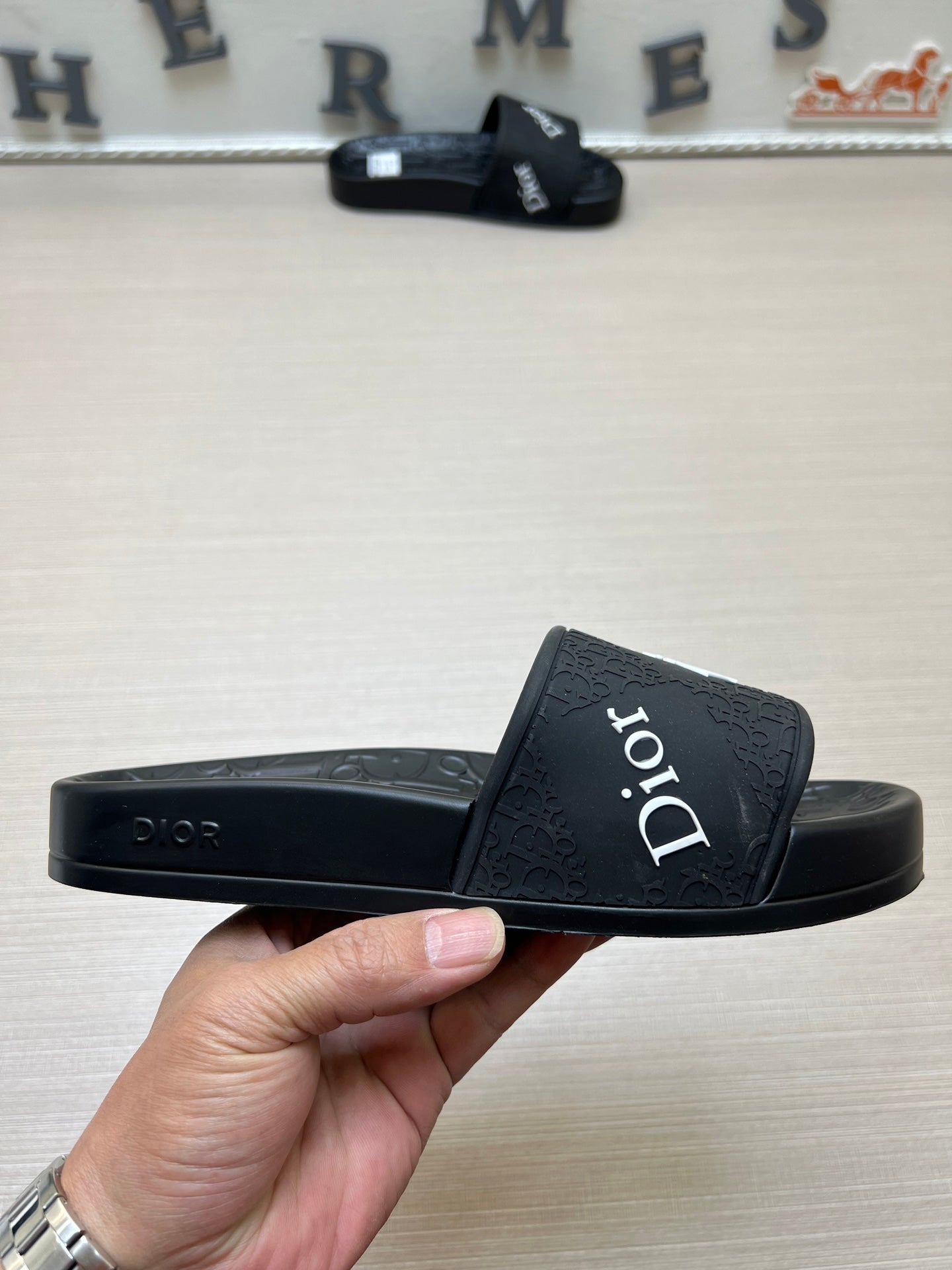 535ZD279ZDE Stylish Slippers