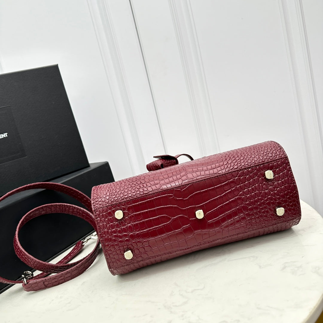 1XSL268BDE Stylish leather bag 