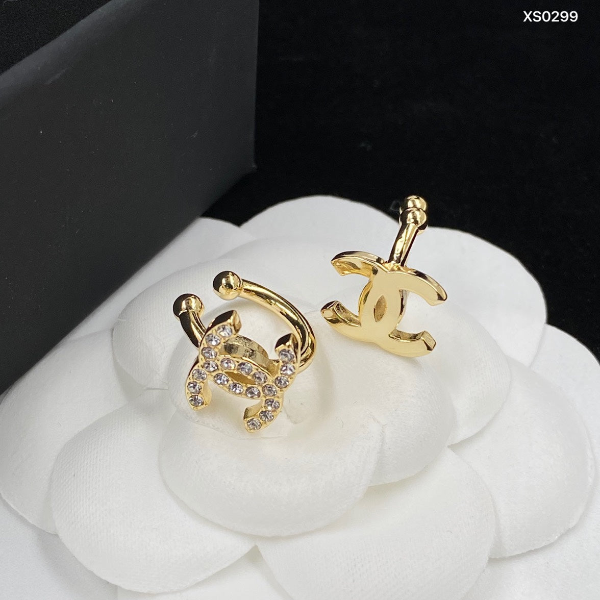 1YC415EDE Stylish Earrings