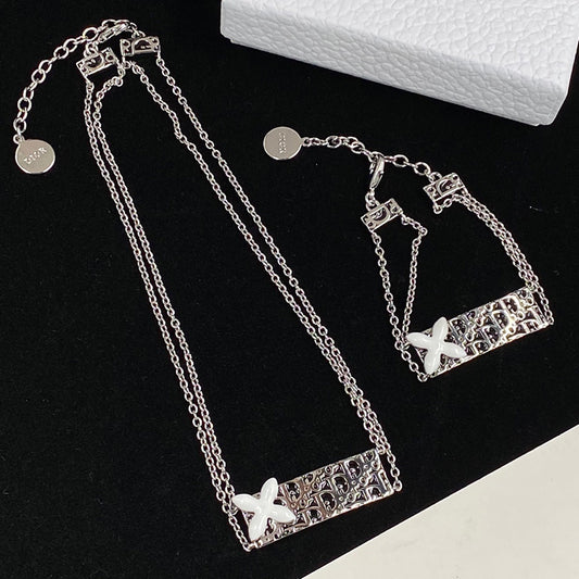 3D722XDE Stylish Bracelets