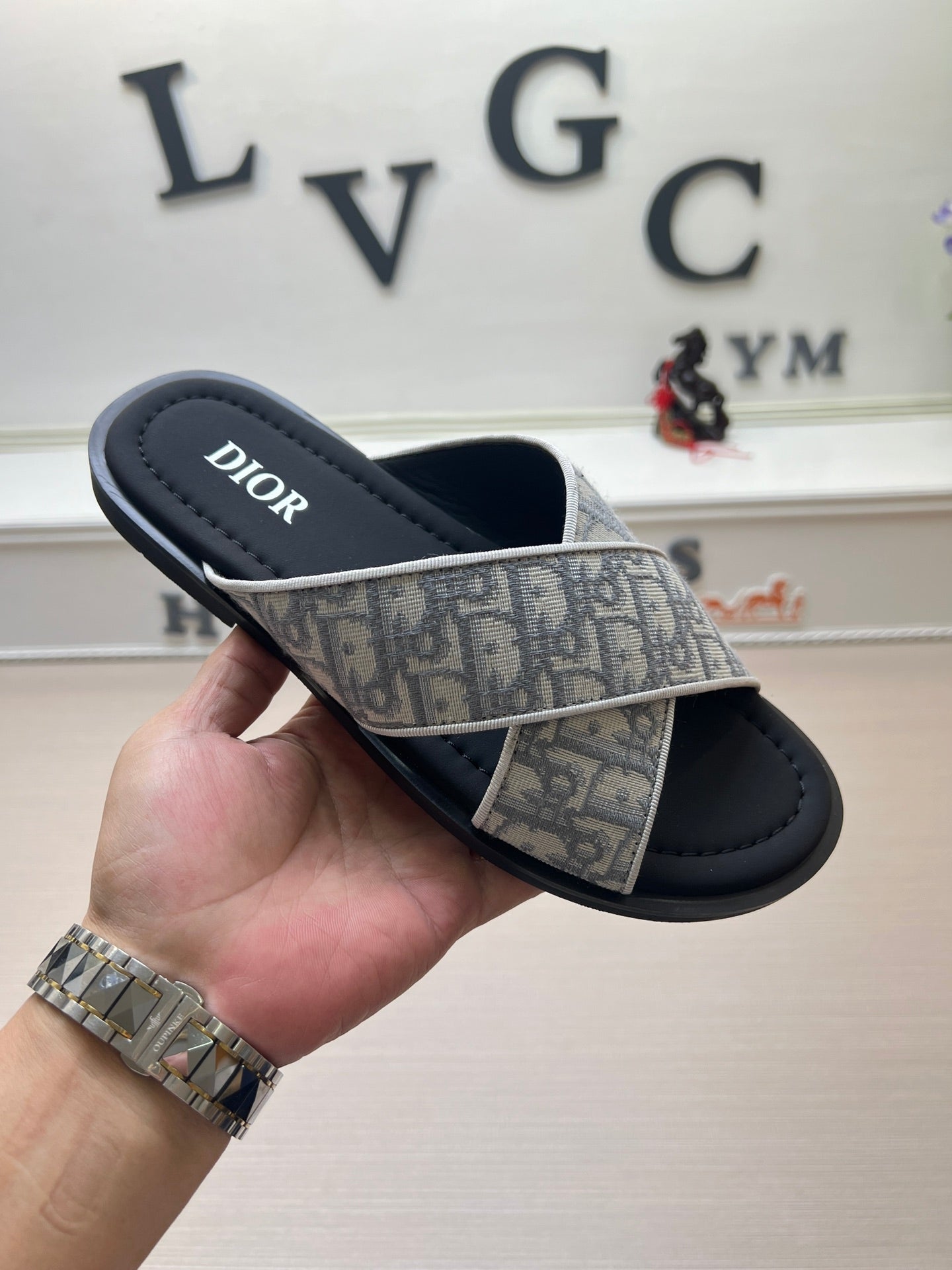 54D79ZDE Stylish slippers
