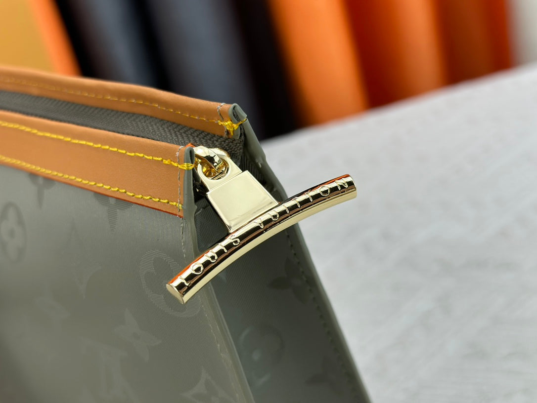 1XE396BDE Stylish leather bag