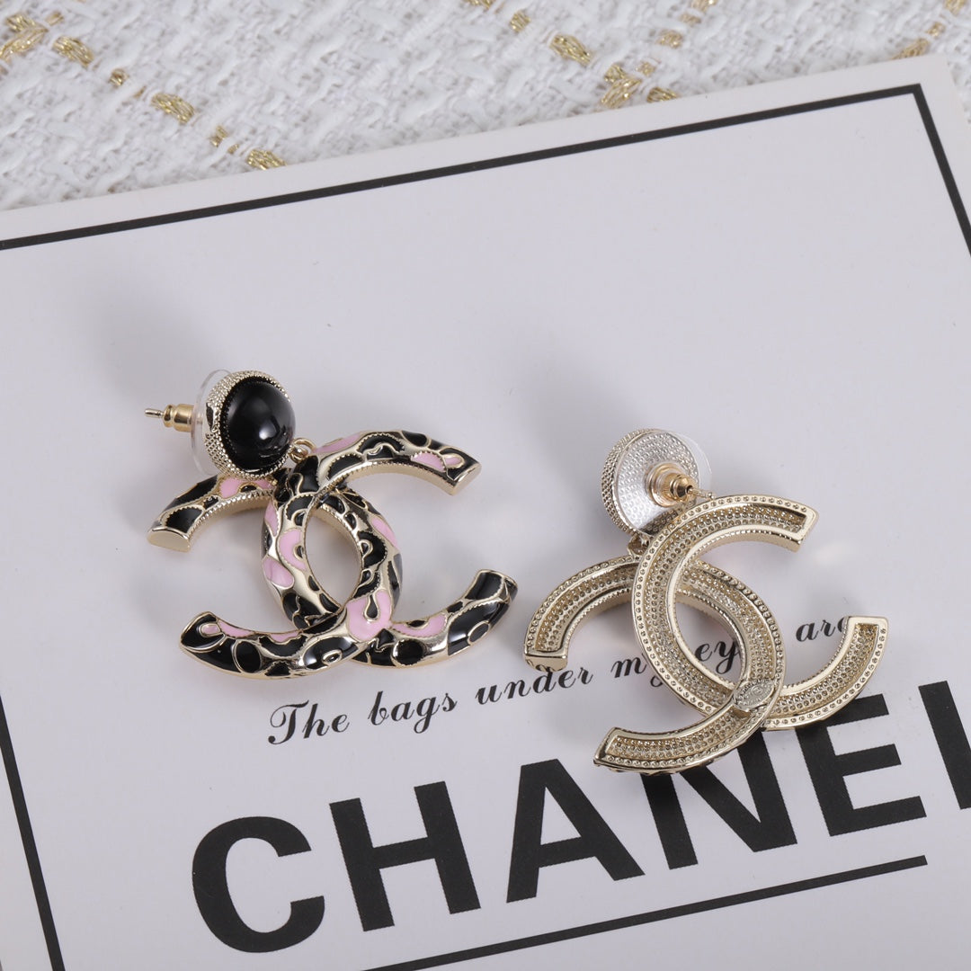 14C456EDE Stylish Earrings