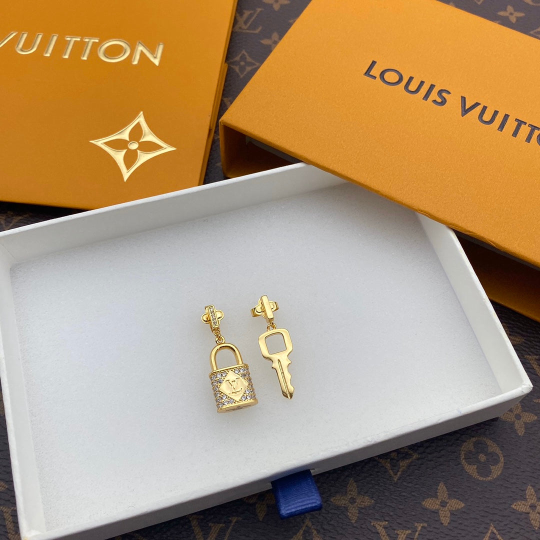 1YE129EDE Stylish Earrings