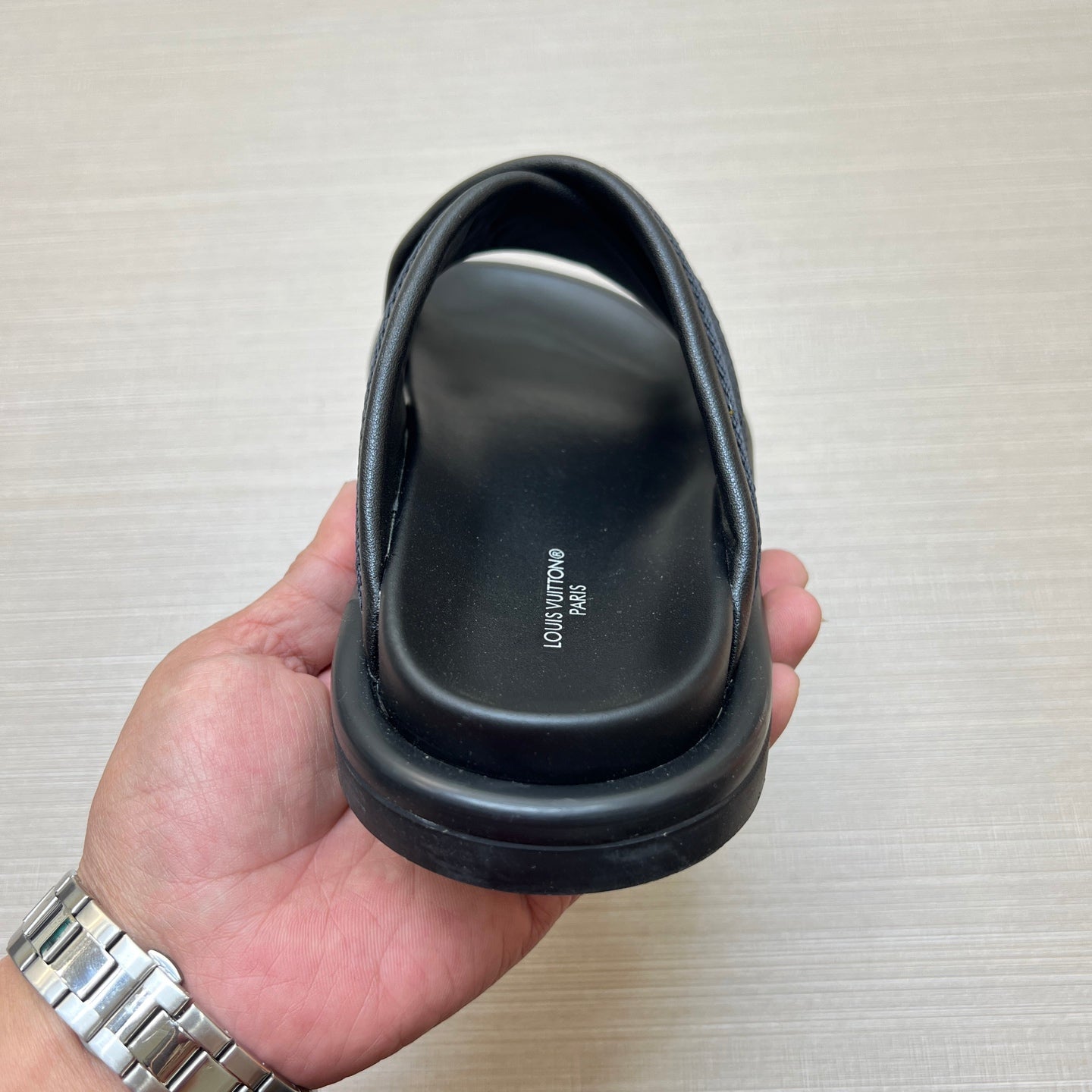 535ZE271ZDE Stylish Slippers