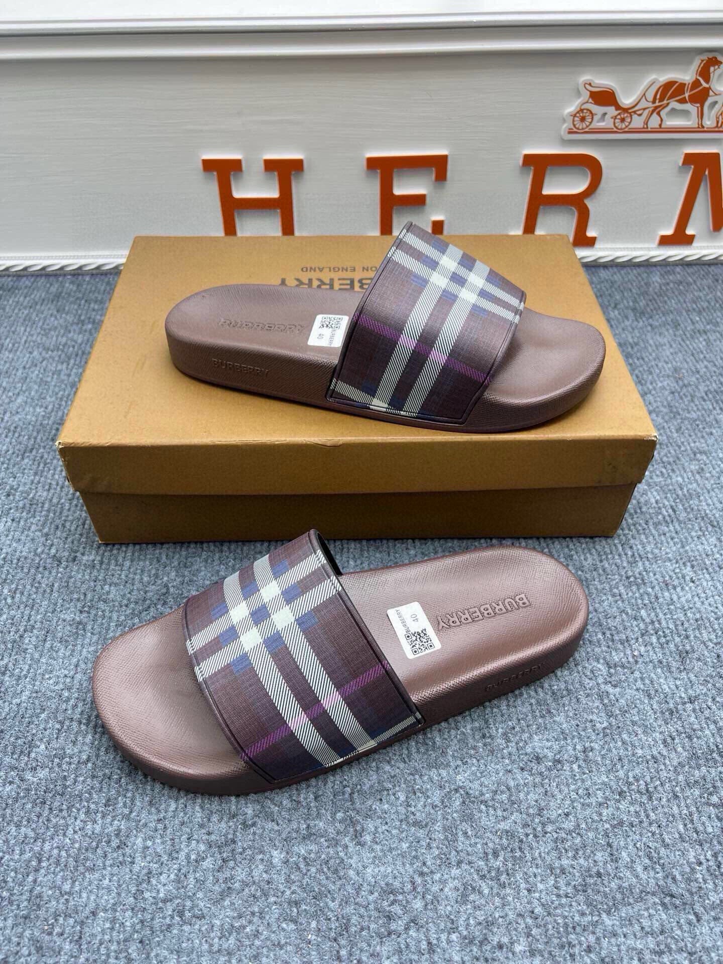 535ZR253ZDE Stylish Slippers