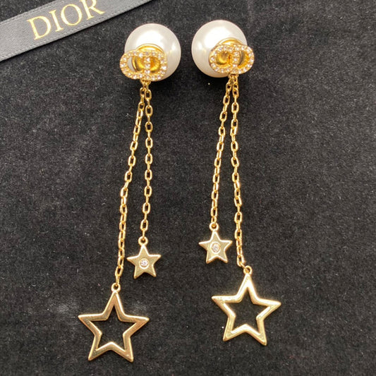 1YD209EDE Stylish Earrings