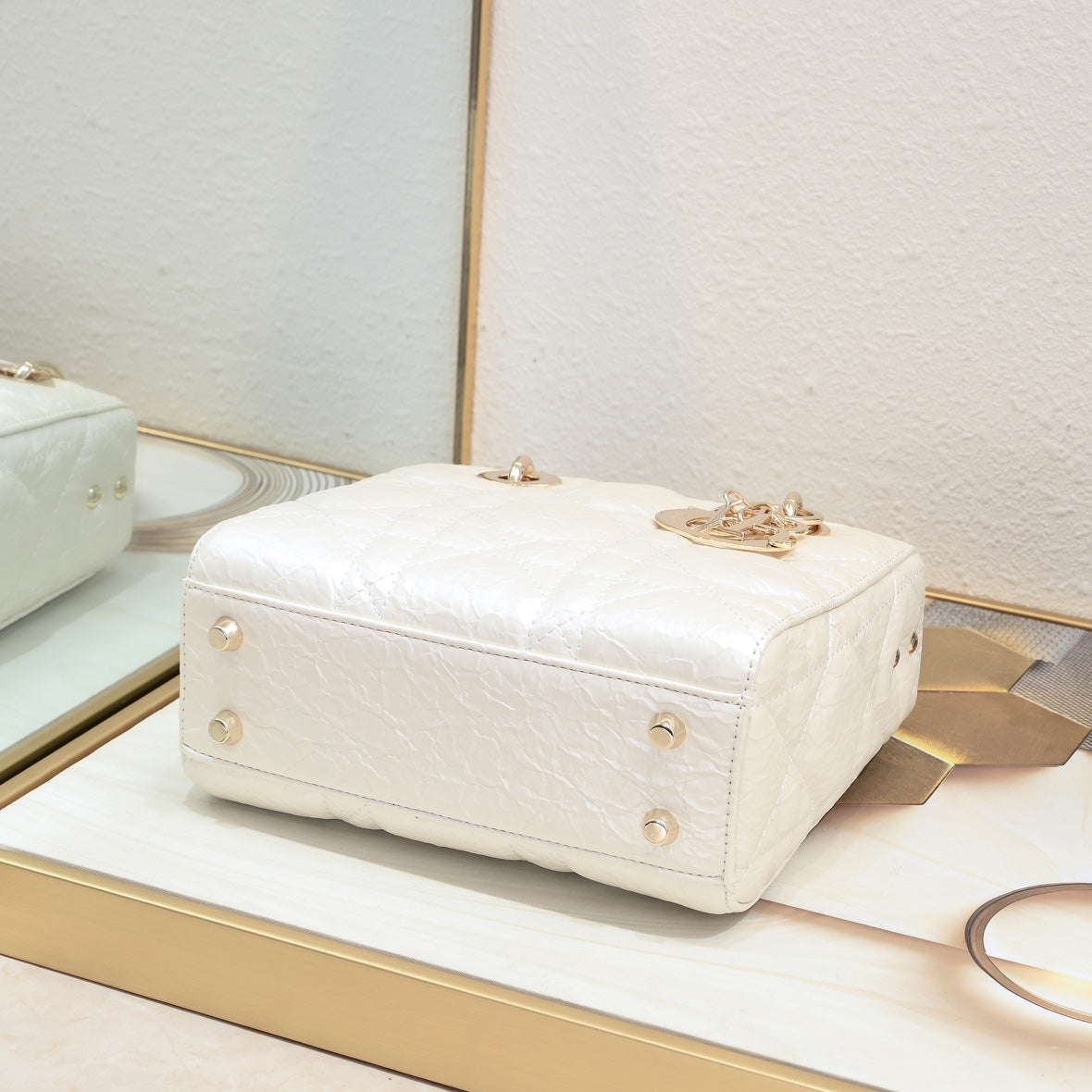 1XD438BDE Stylish leather bag