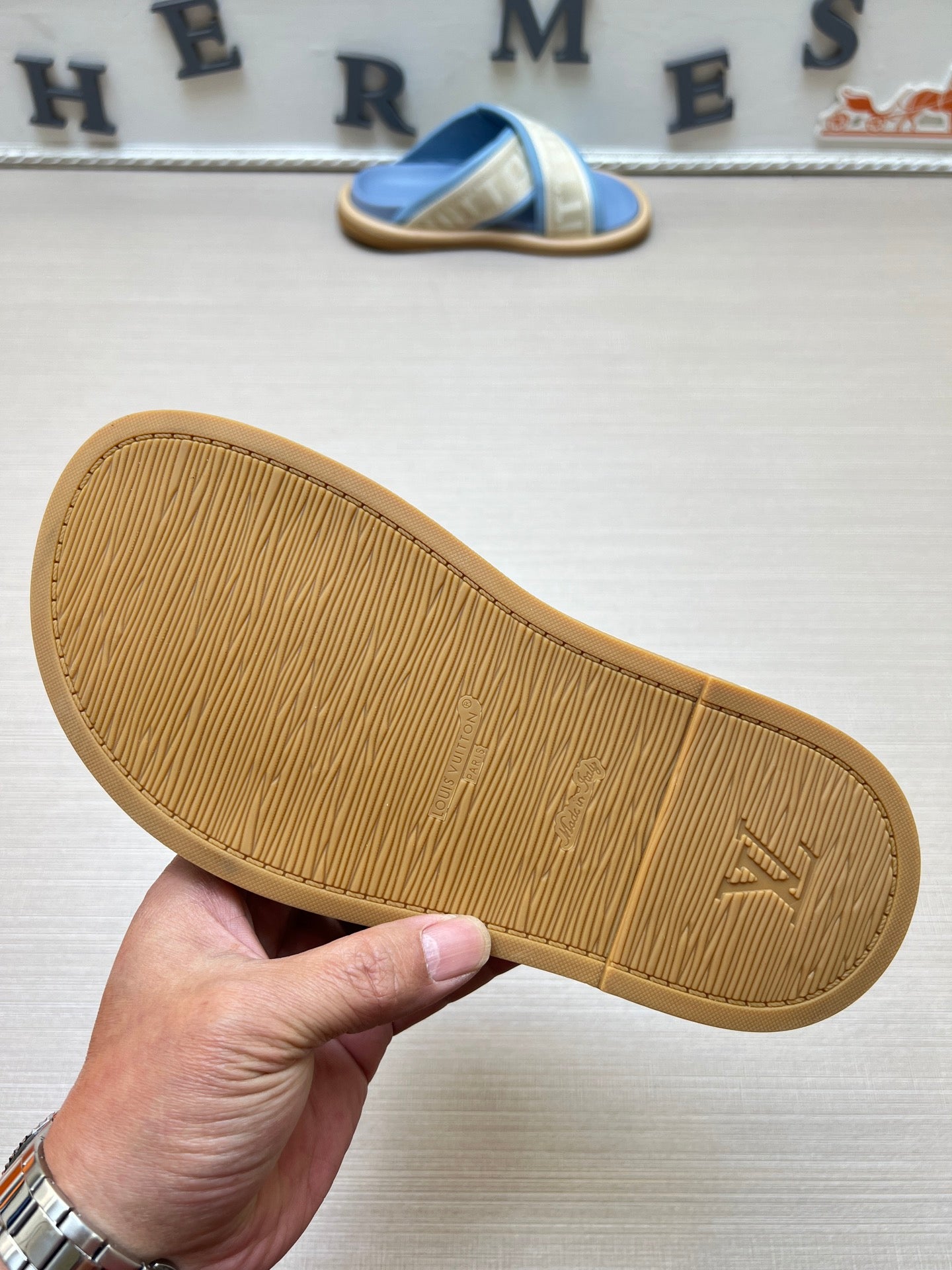 535ZE270ZDE Stylish Slippers