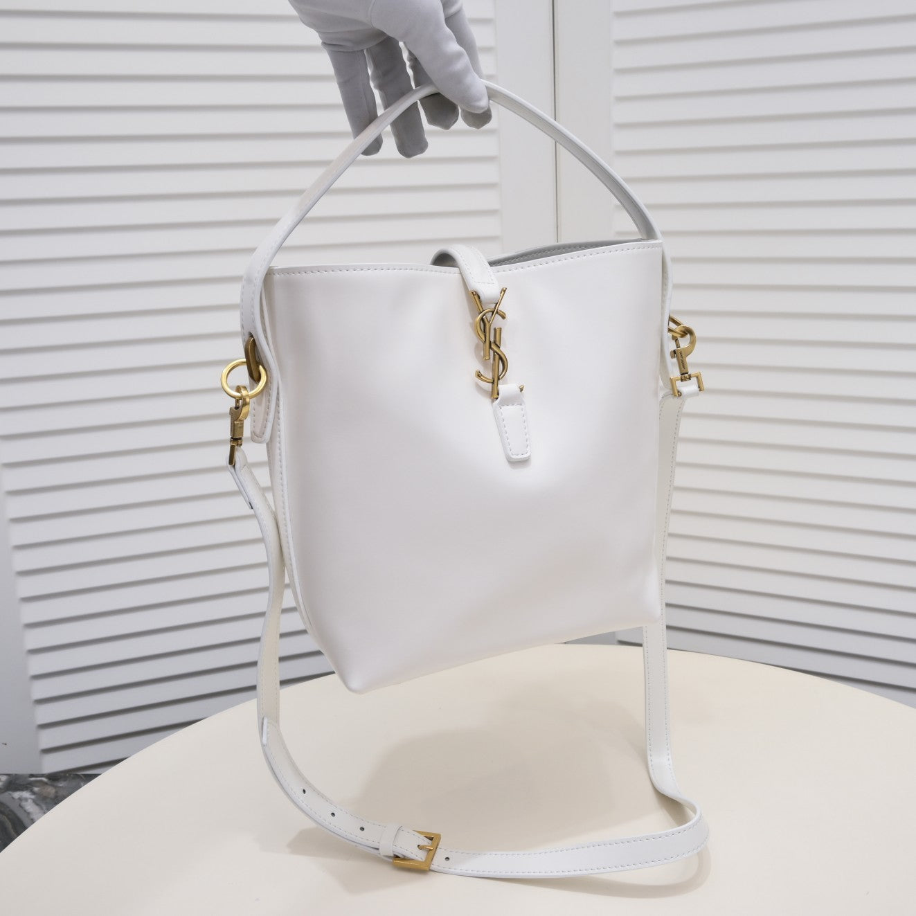 1XSL111BDE Stylish leather bag 