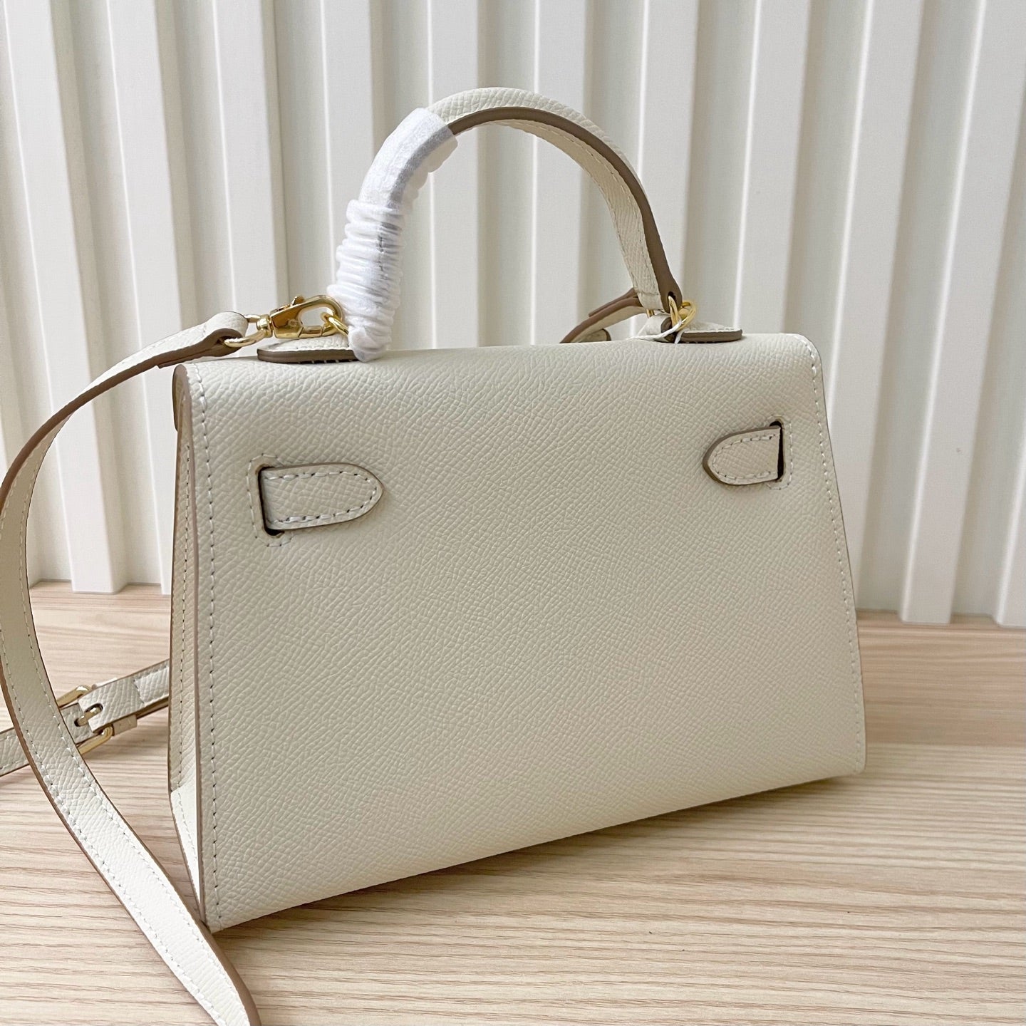 2WH26BDE Stylish leather bag