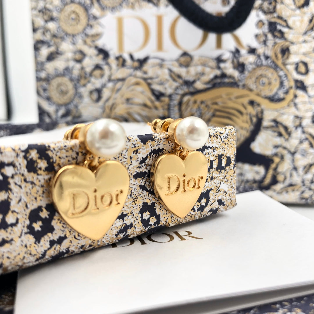 14D555EDE Stylish Earrings