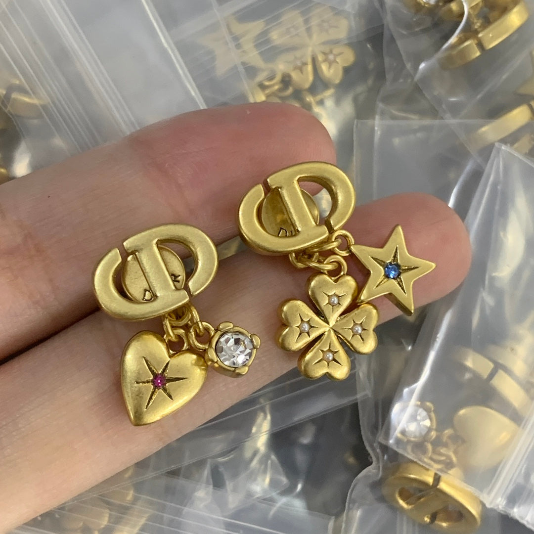 84D65EDE Stylish Earrings