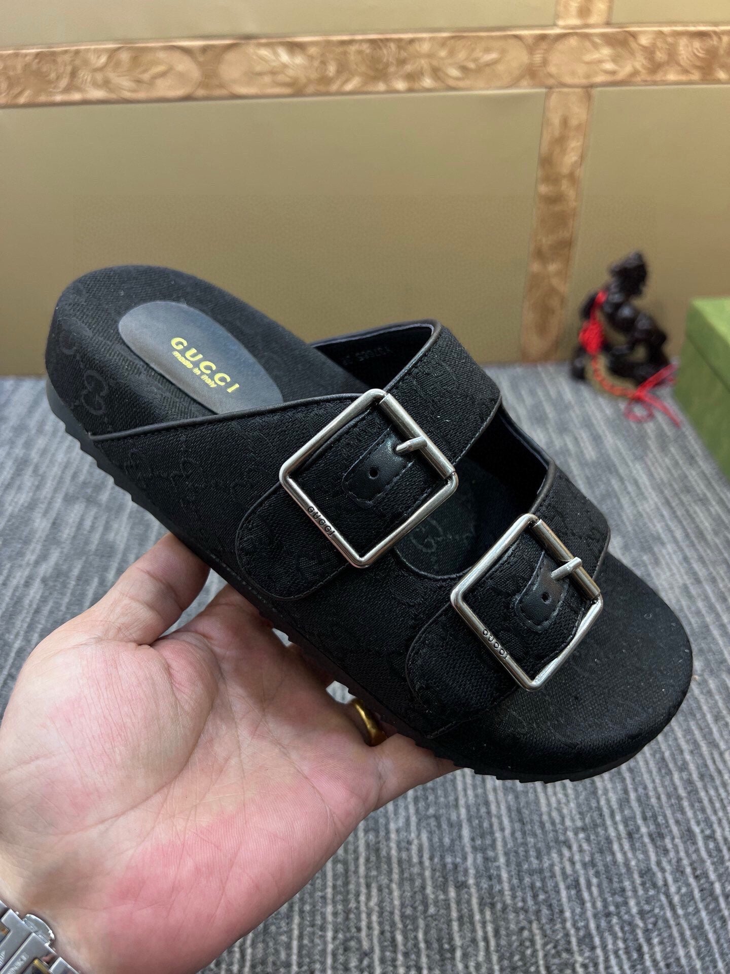 54B123ZDE Stylish slippers