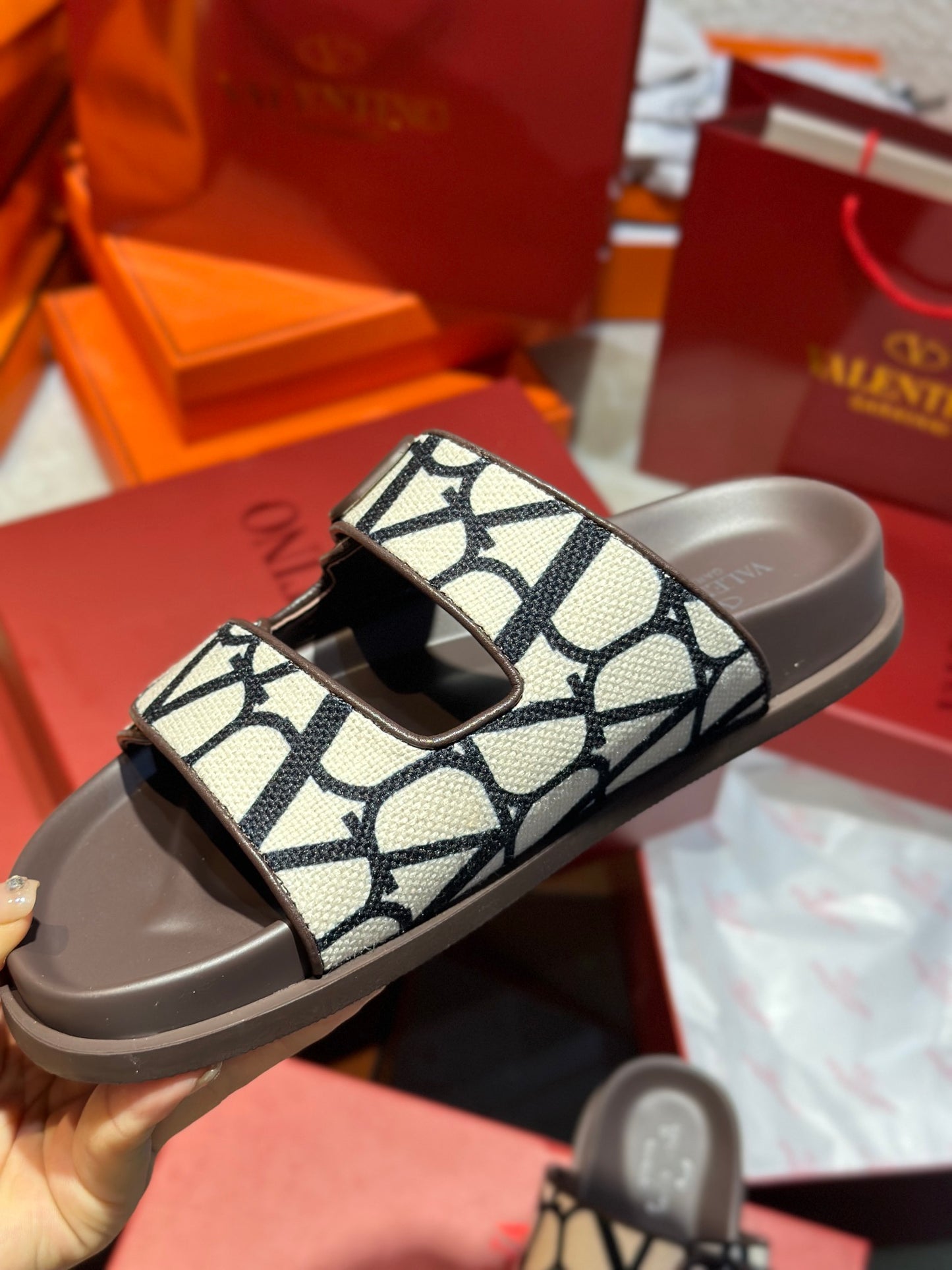 14VL210ZDE Stylish Slippers