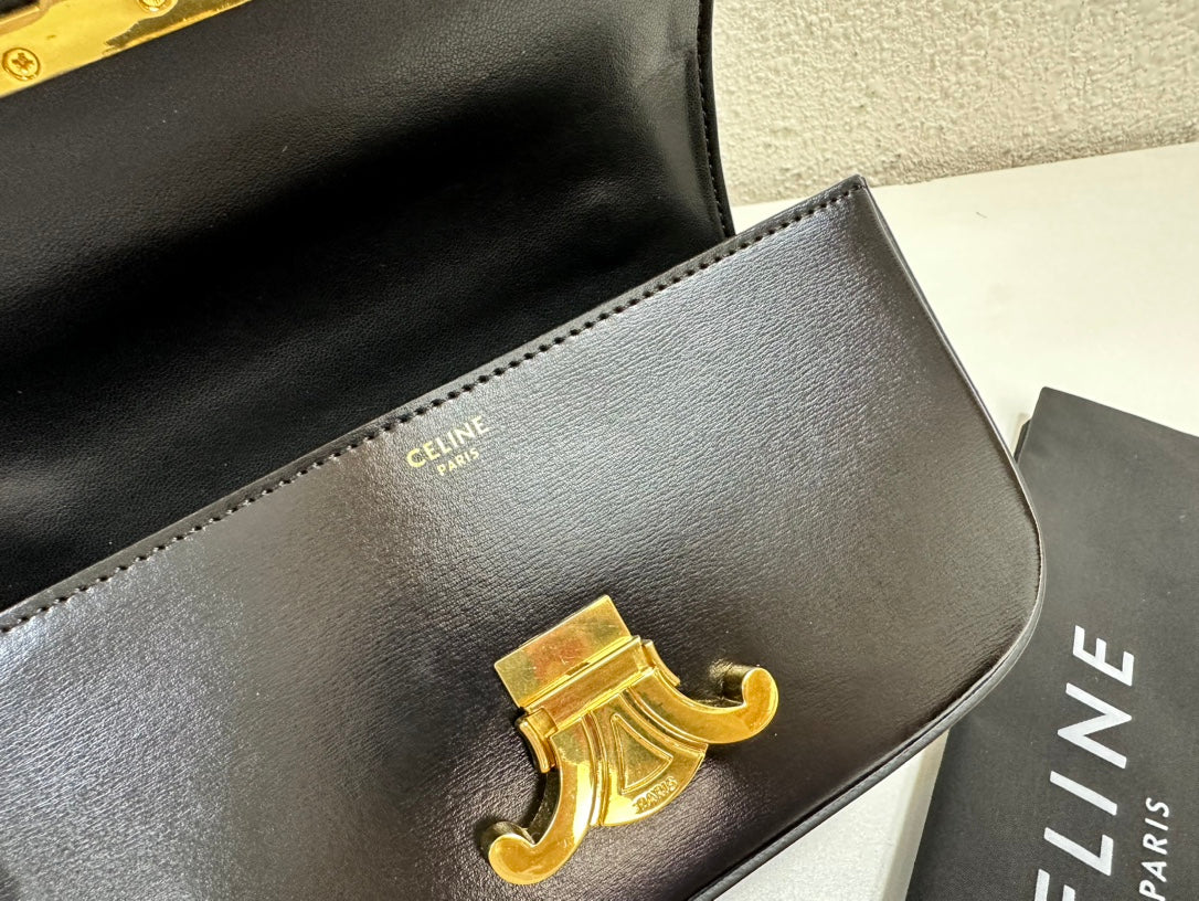 1XCL286BDE Stylish leather bag 