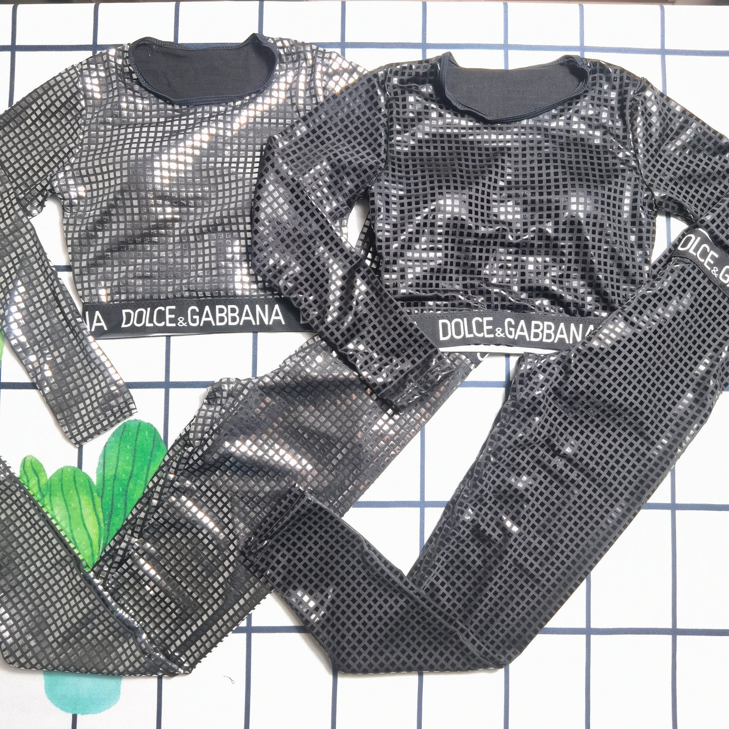 14A136YDE Stylish Long sleeve swimsuit