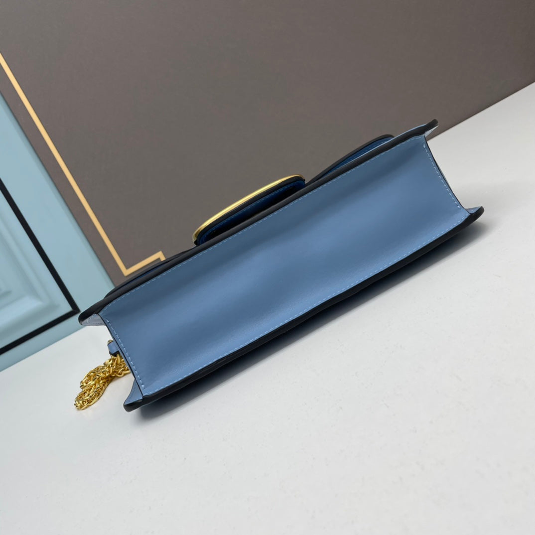 155NVL1BDE Stylish leather bag