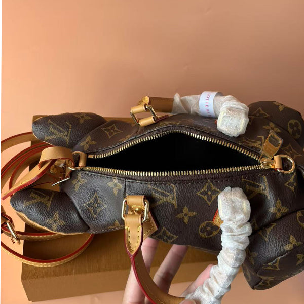 675XE3BDE Stylish leather bag