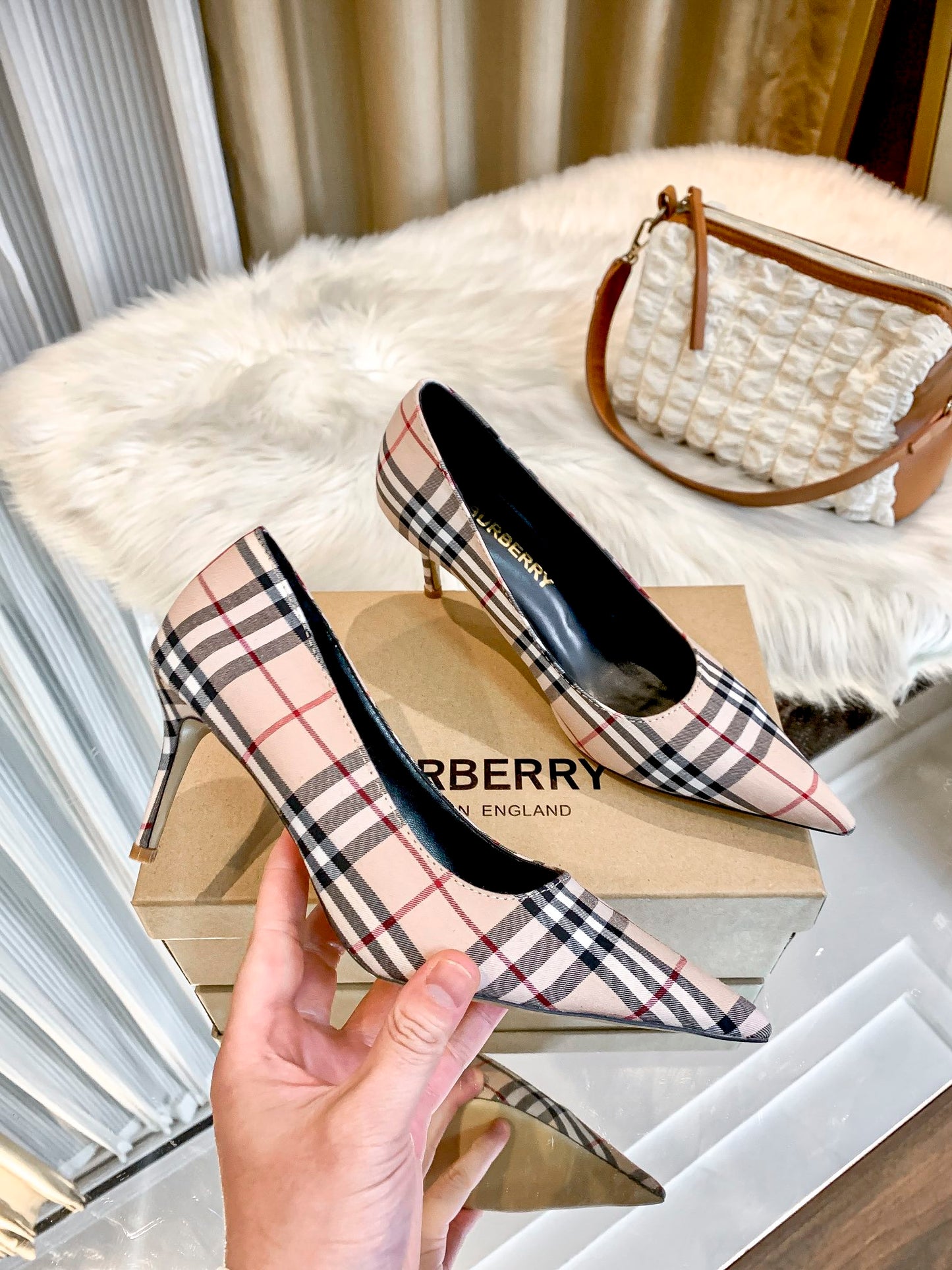 1WR261ZDE Stylish  High heels
