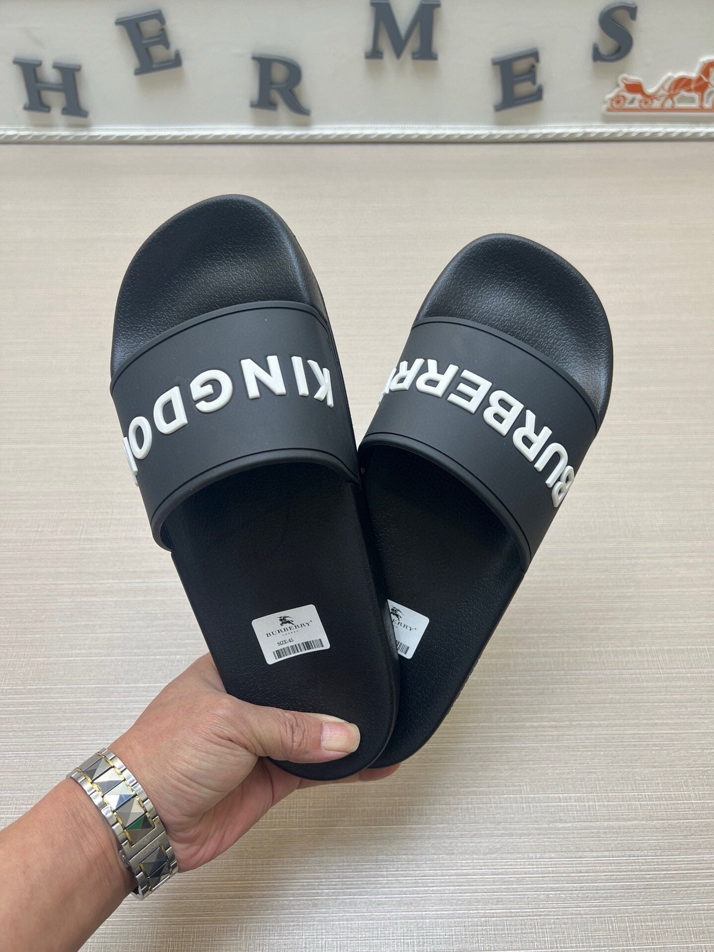 535ZR251ZDE Stylish Slippers