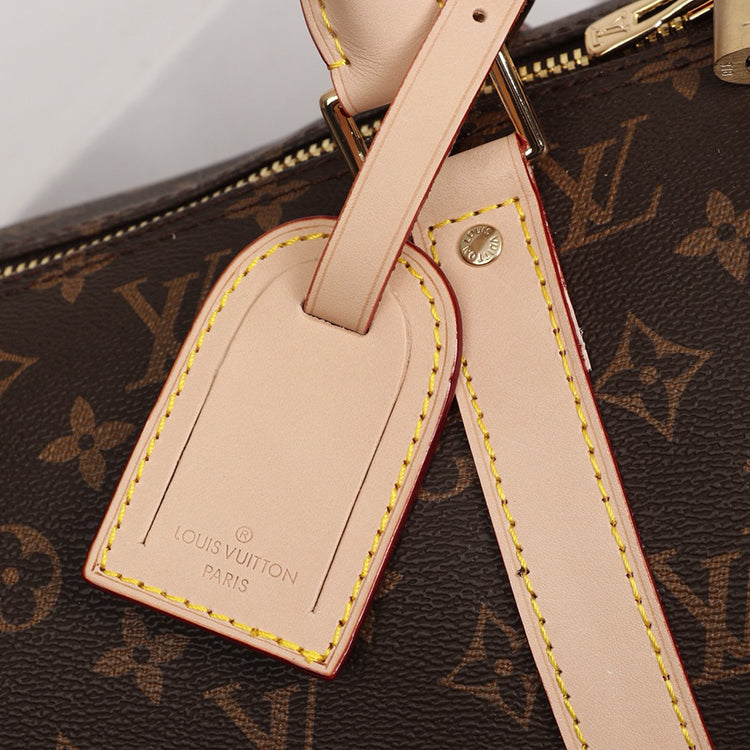 1E93BDE Stylish leather luggage bags