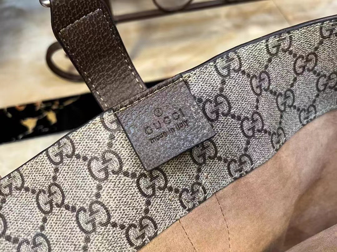 1XB432BDE Stylish leather bag