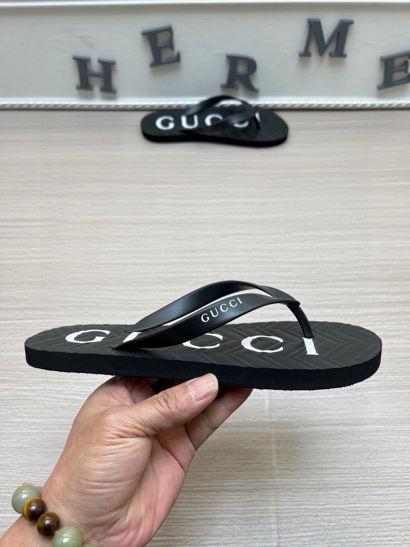 54B39ZDE Stylish slippers