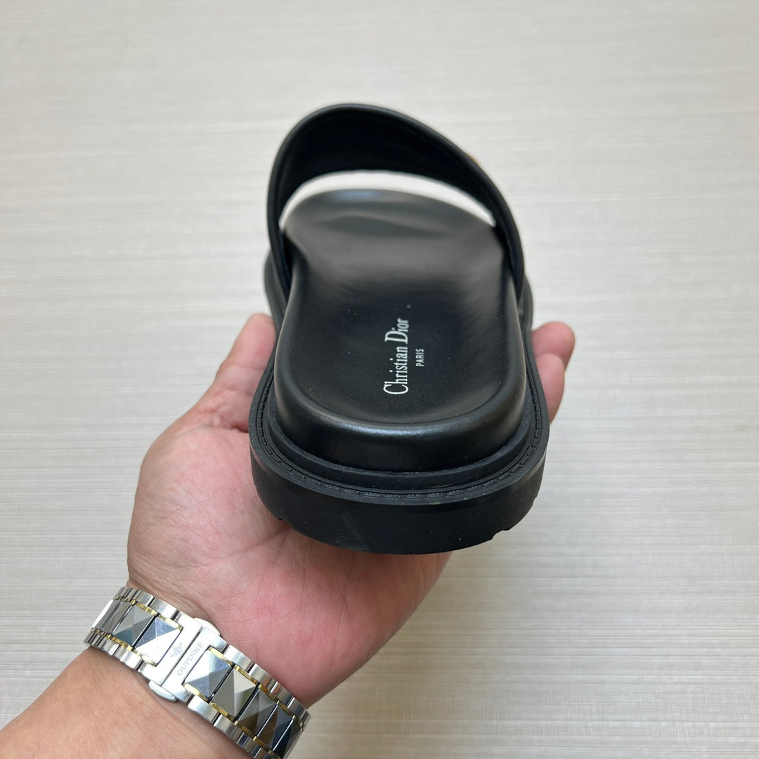 54D115ZDE Stylish slippers