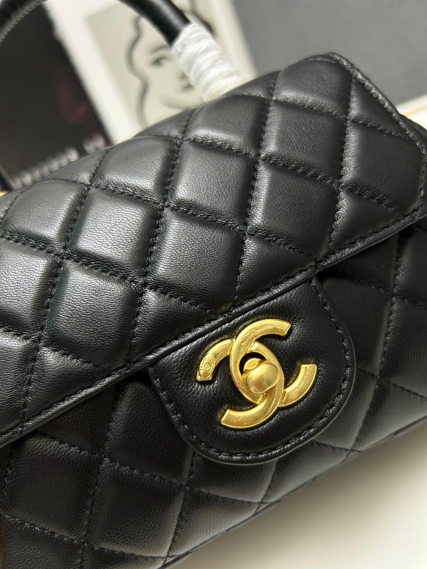 2WC11BDE Stylish leather bag