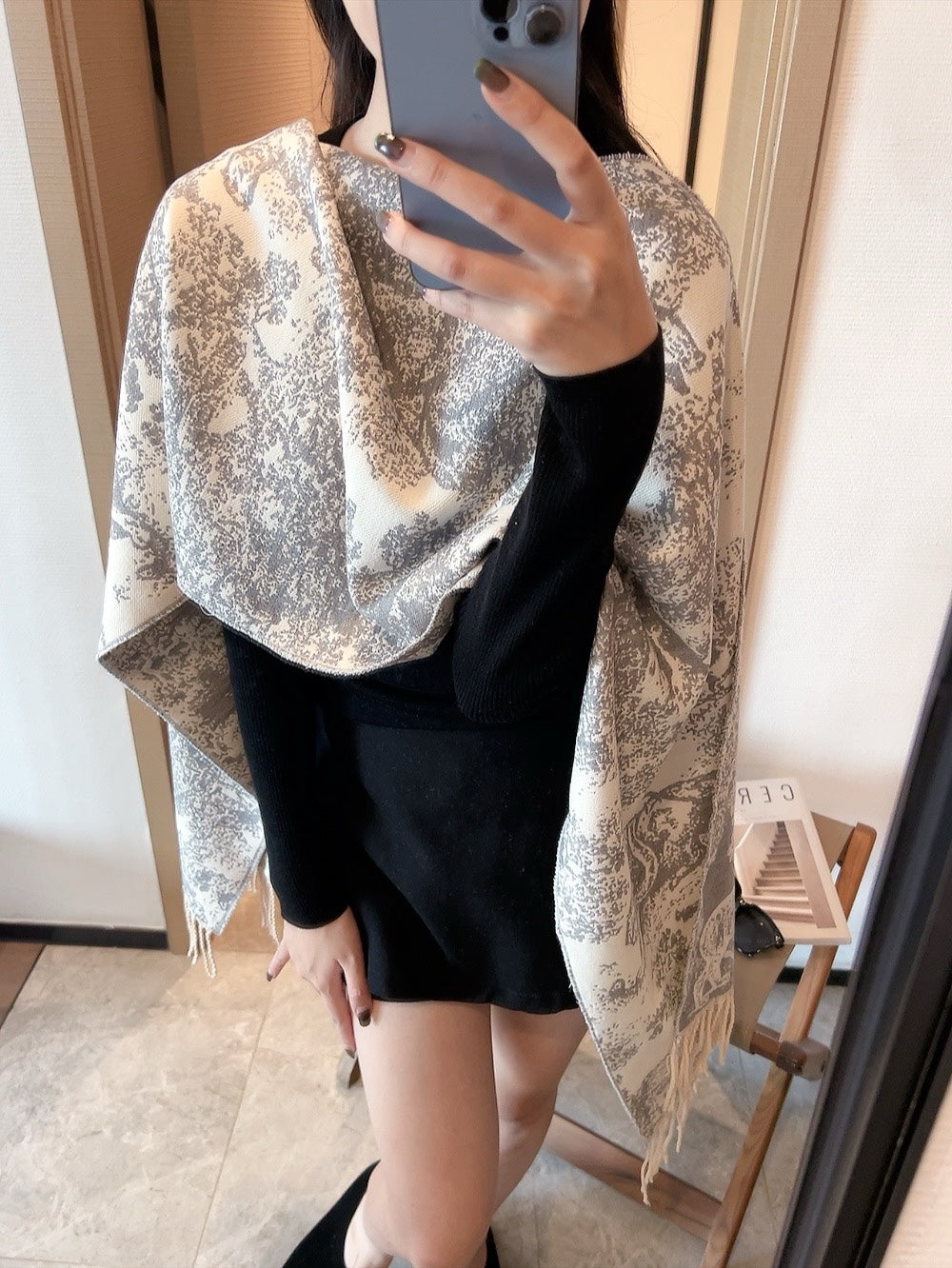 185ZD13WDE Stylish Winter Scarves