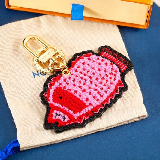 3RE12ADE Stylish key closure