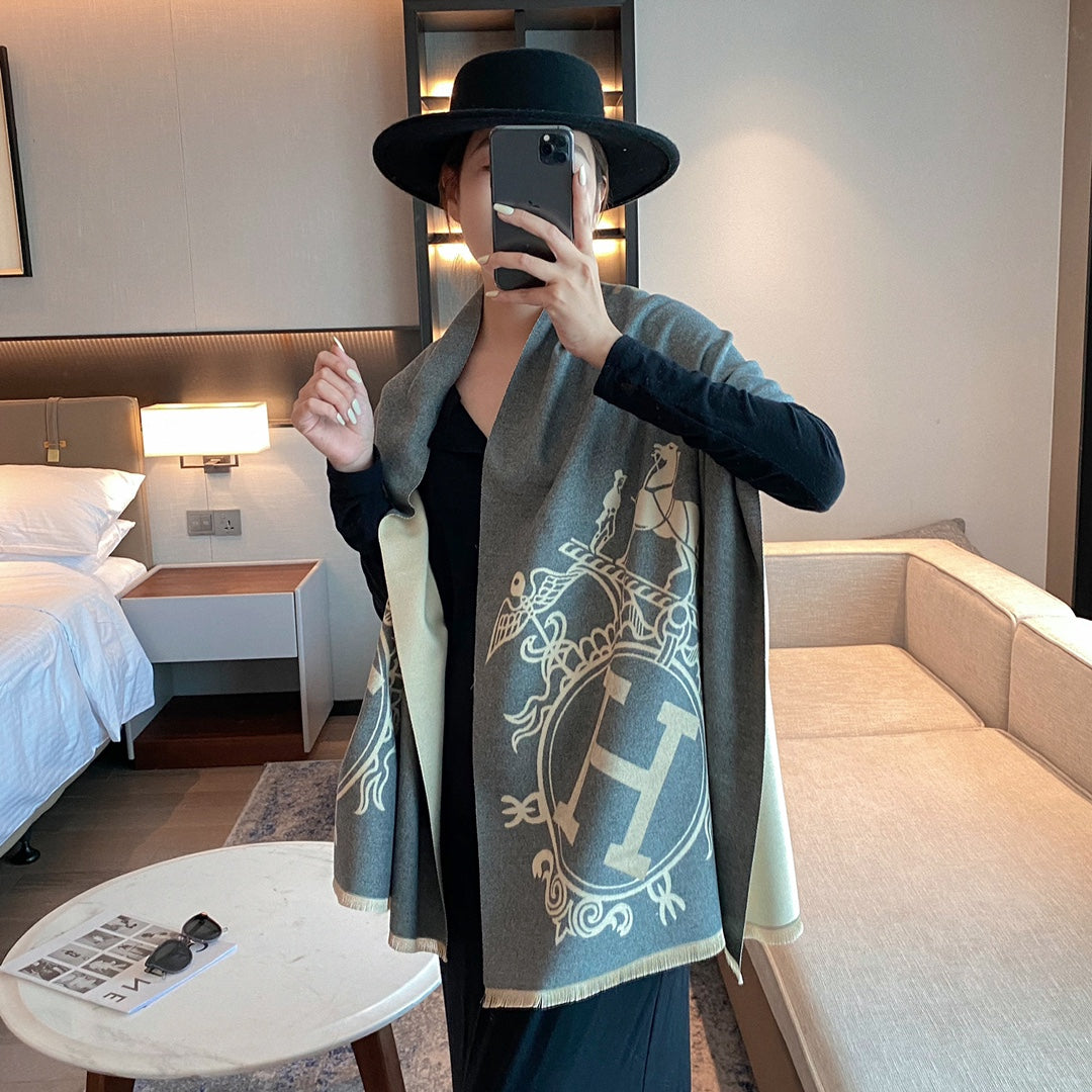 185ZH28WDE Stylish Winter Scarves