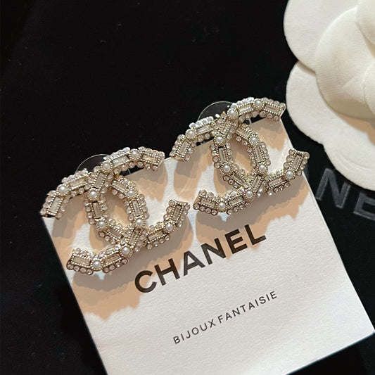 14C842EDE Stylish Earrings