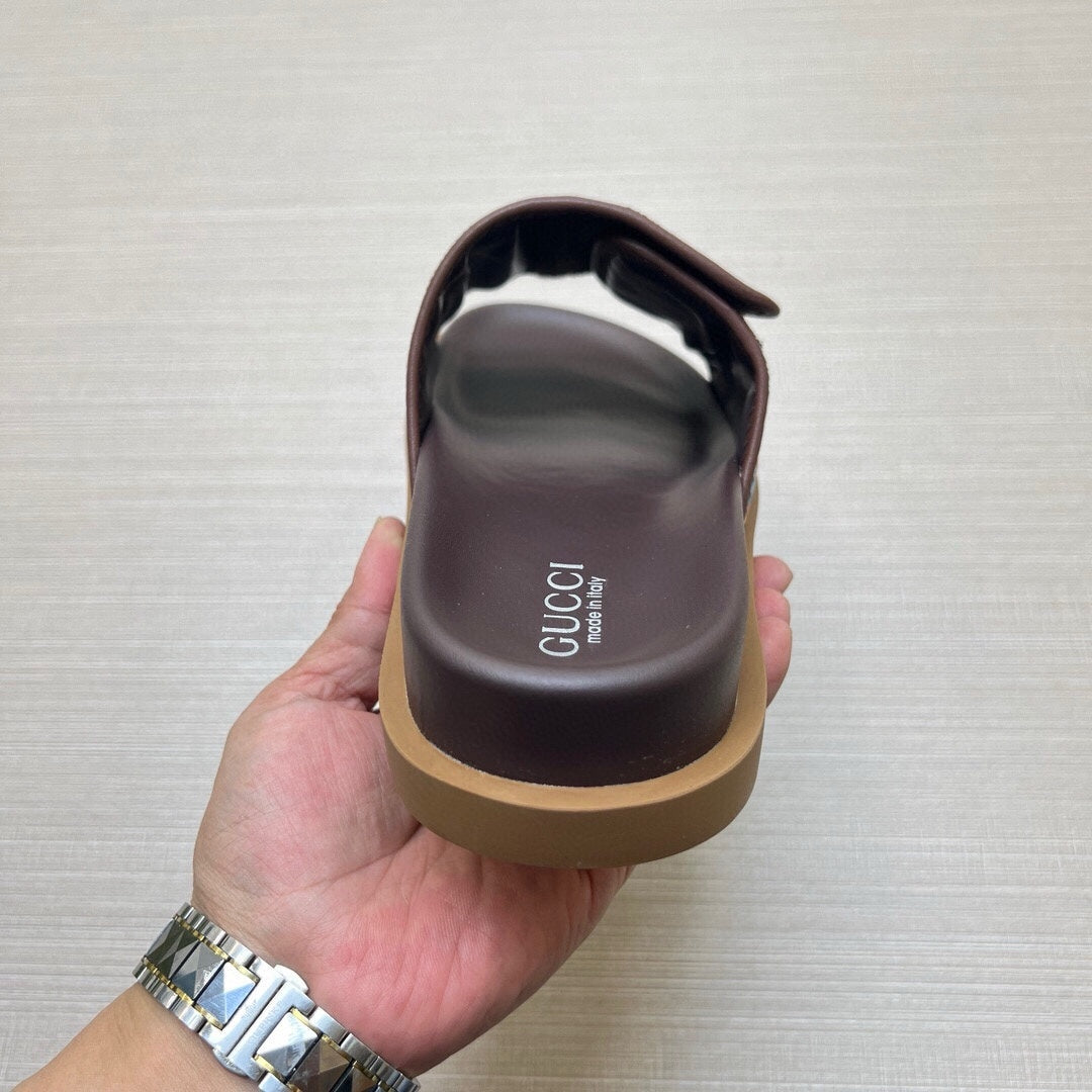 5WB240ZDE Stylish Slippers