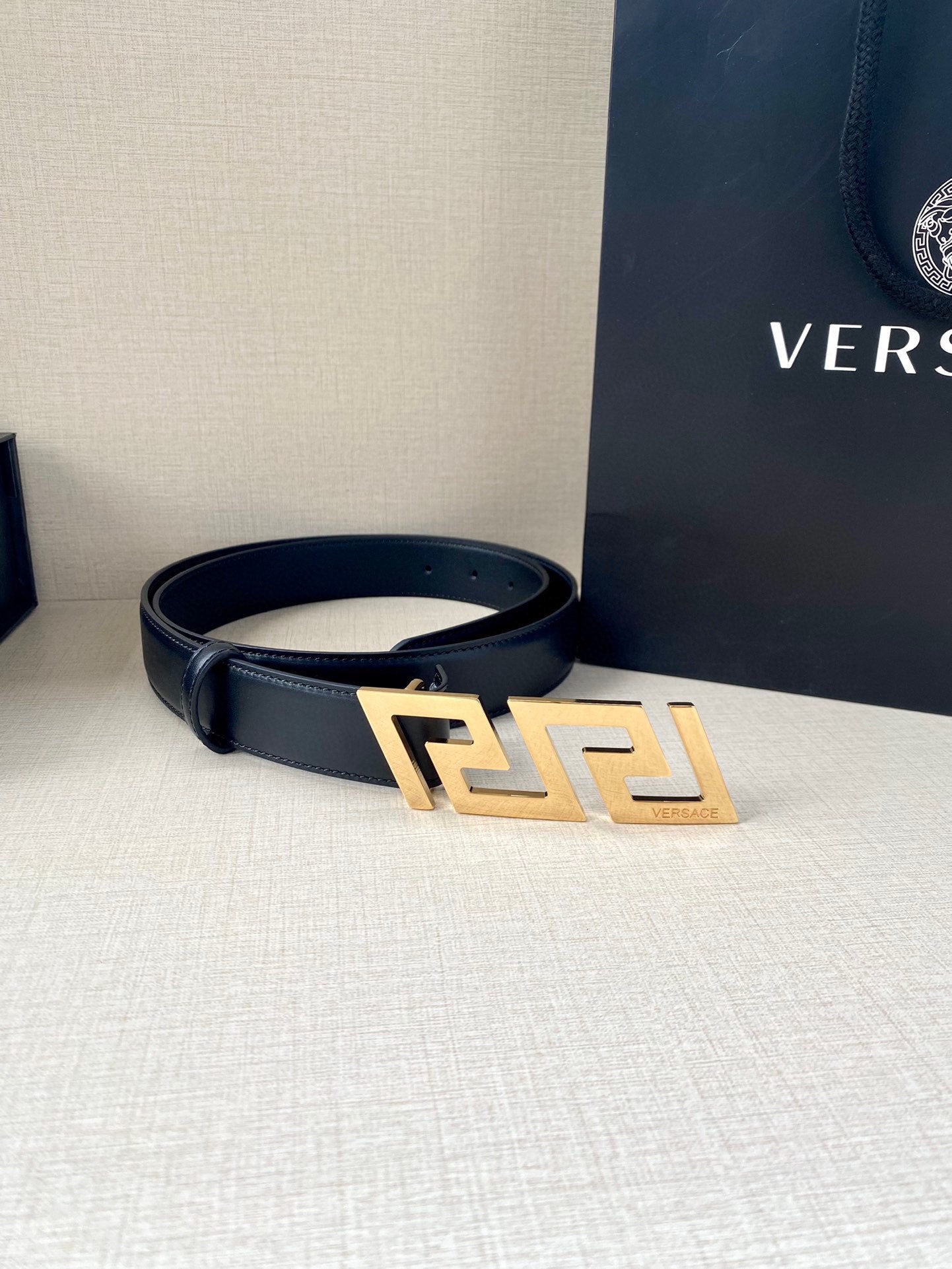 1WV165PDE Stylish  High quality belt With full package