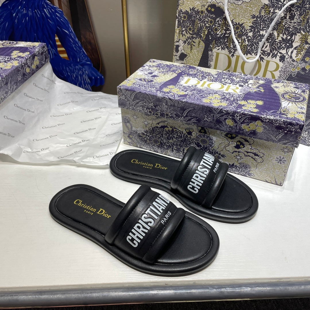 14D76ZDE Stylish slippers