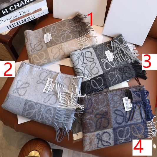 175RA13WDE Stylish Winter Scarves