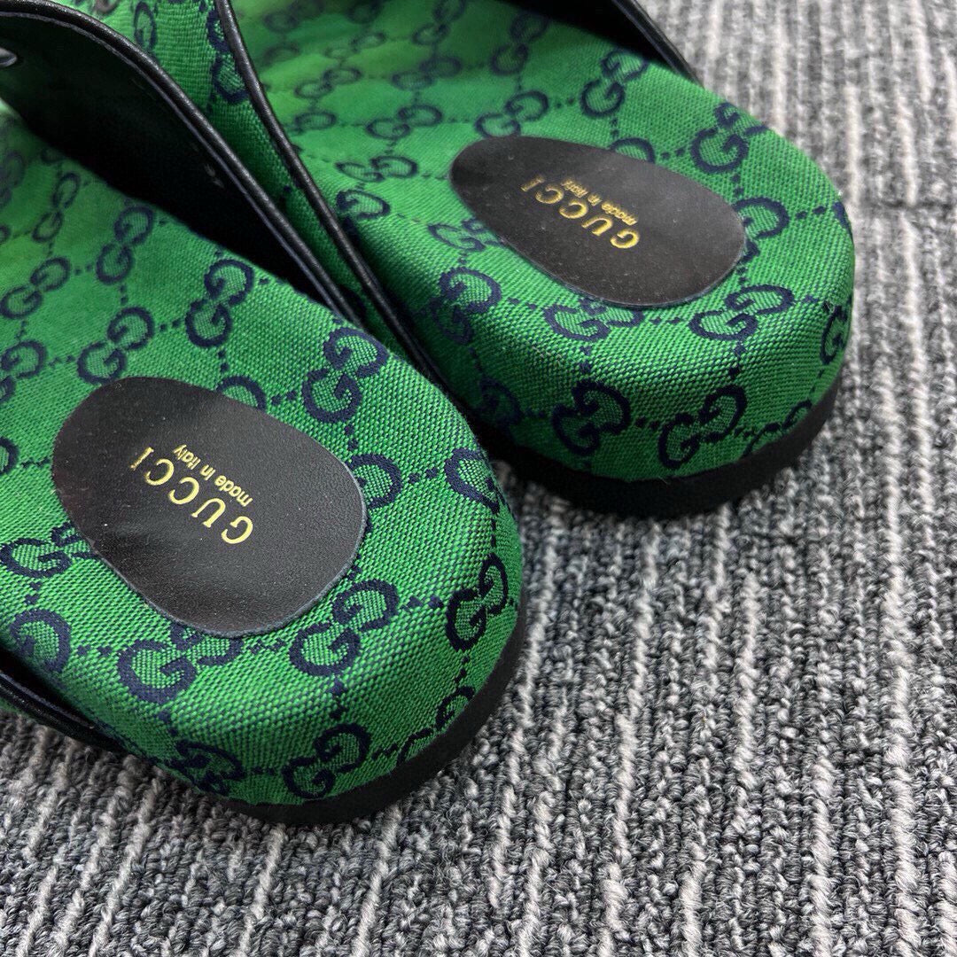 5QB17ZUE Popular shoes