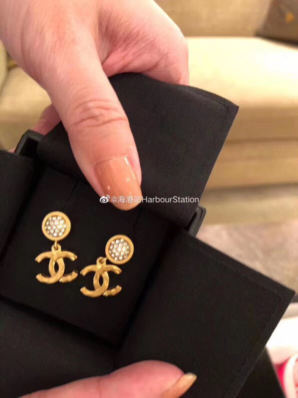 14C75EDE Stylish Earrings