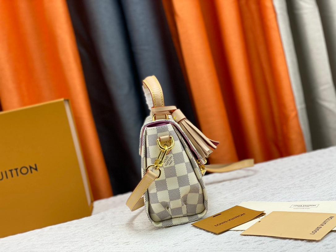 1WE2BDE Stylish leather Bags