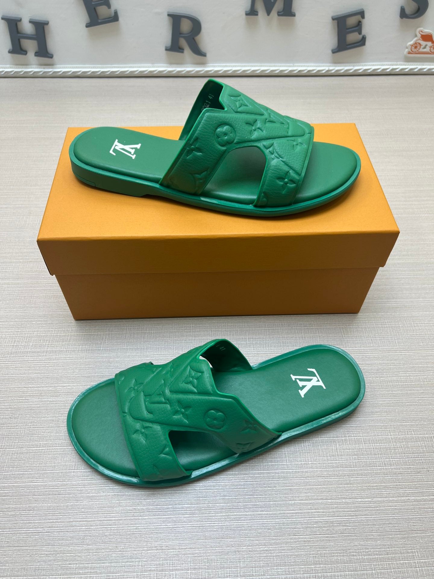 54E22ZDE Stylish slippers
