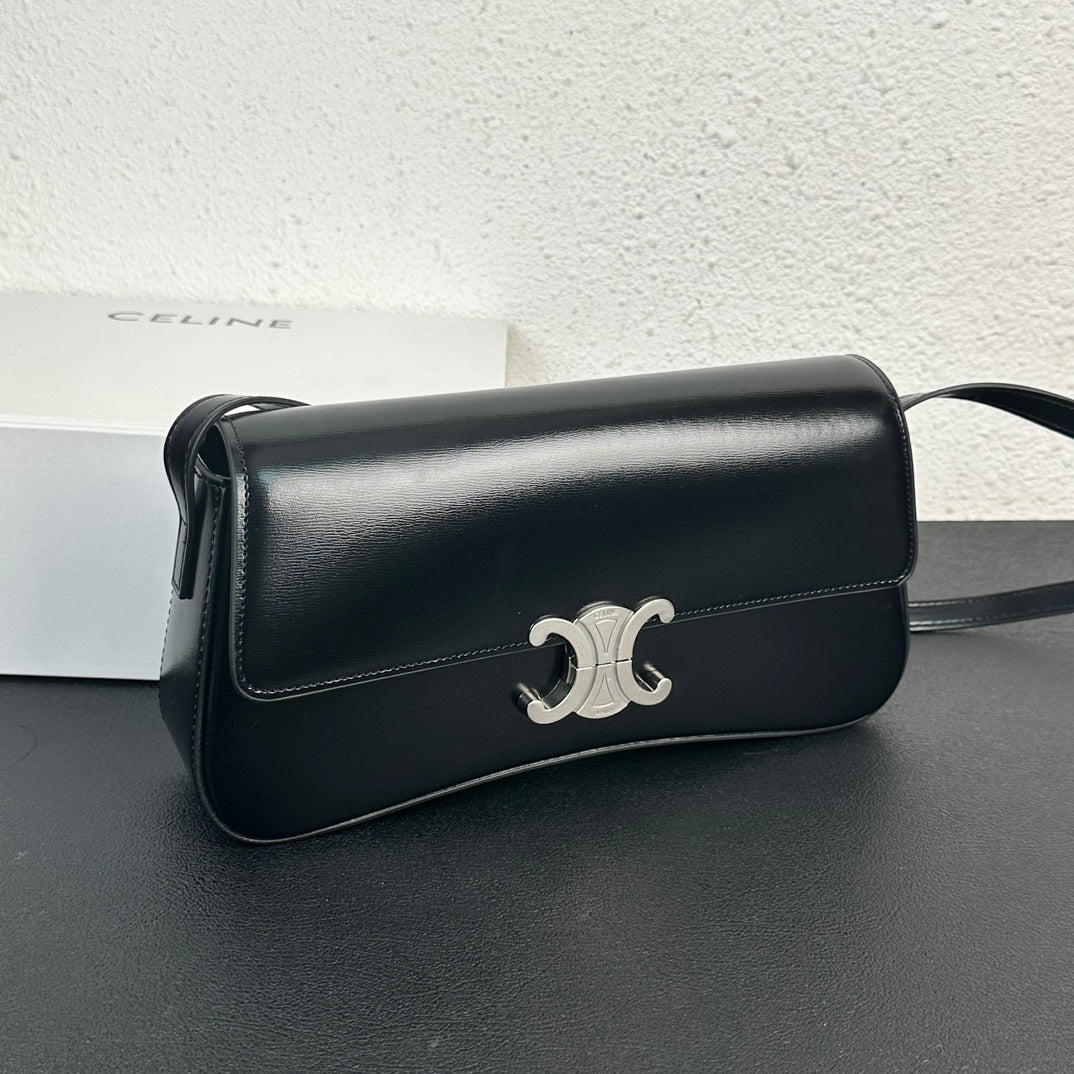 1XE271BDE Stylish leather bag 