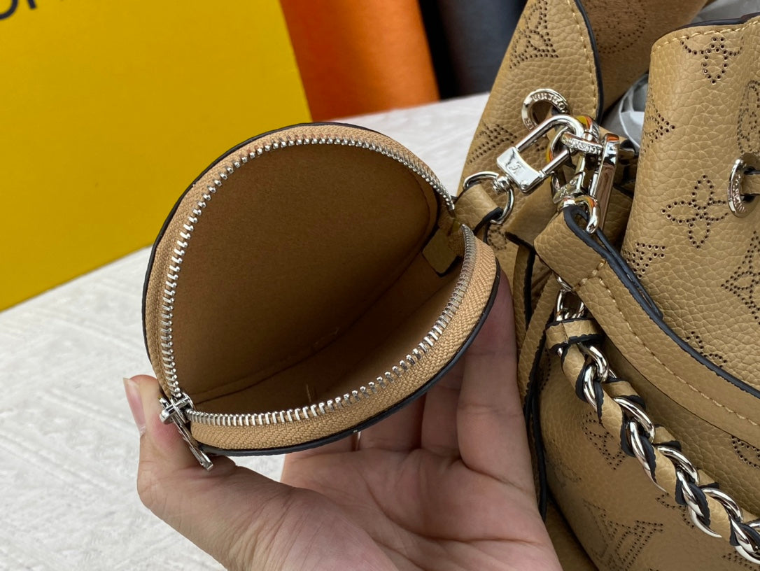 165NE98BDE Stylish leather bag