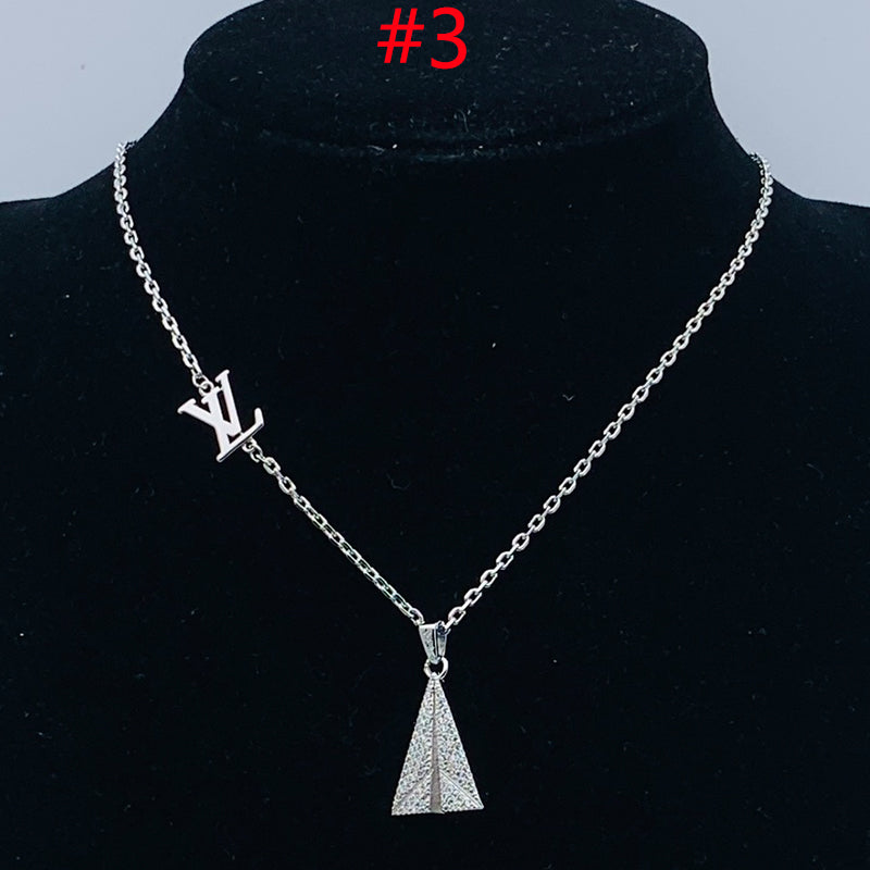 84E104XDE Stylish Necklaces