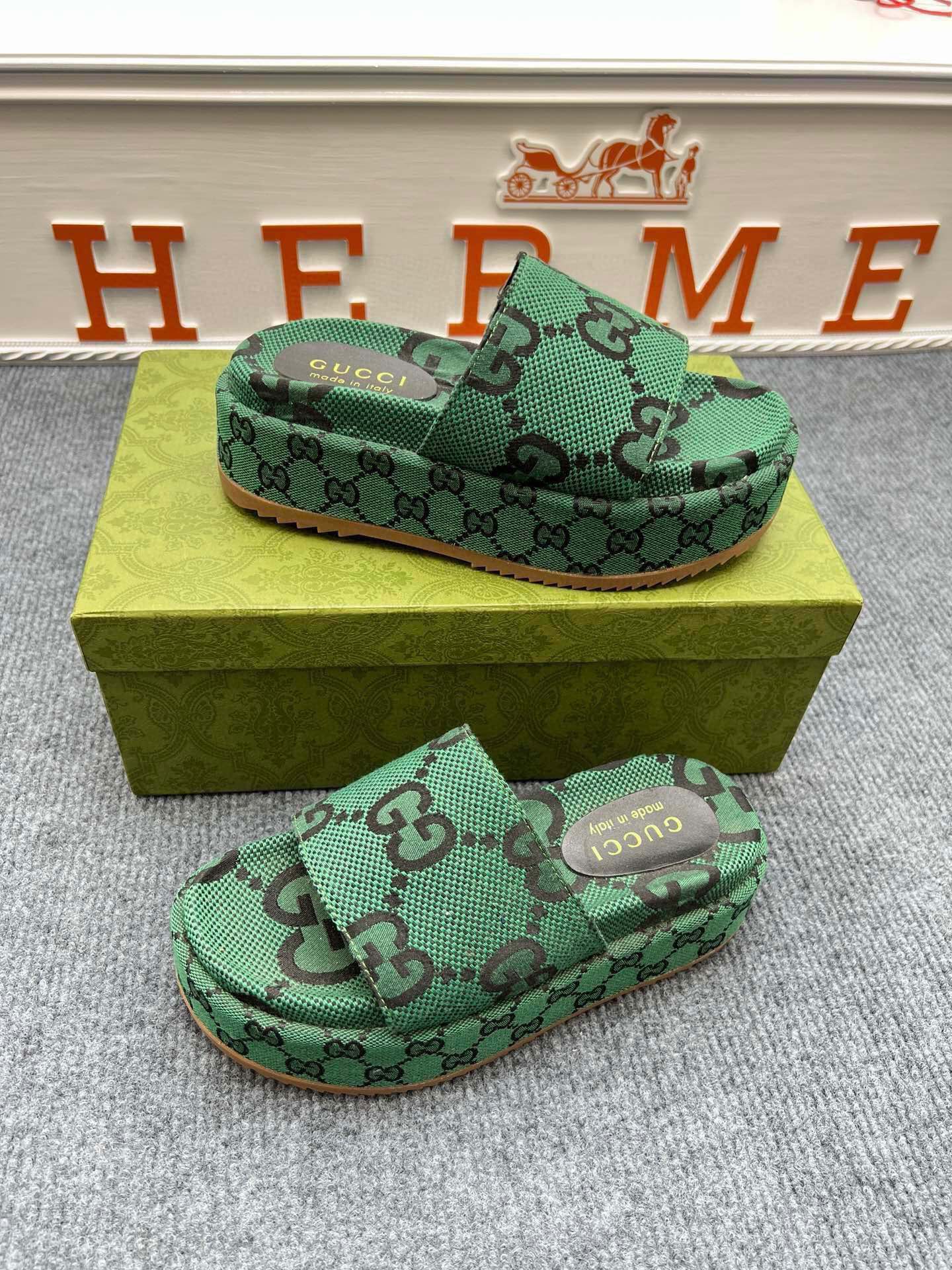 54B122ZDE Stylish slippers  Sole thickness 5.5cm