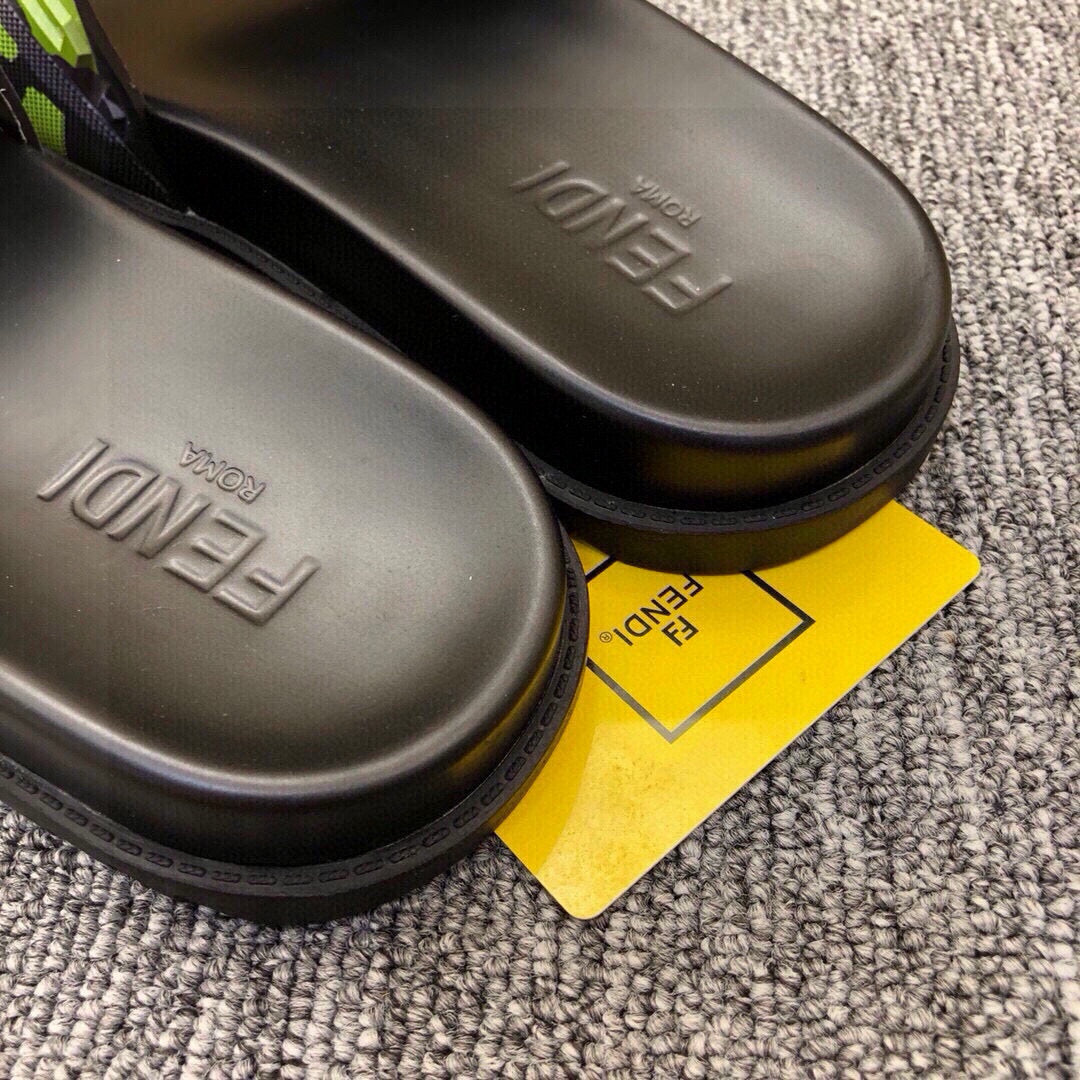 535ZF284ZDE Stylish Slippers